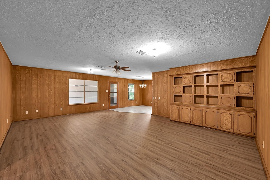 206 E Powell Street - Photo 7