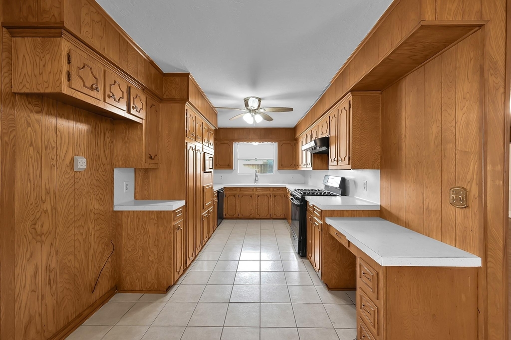 206 E Powell Street - Photo 10
