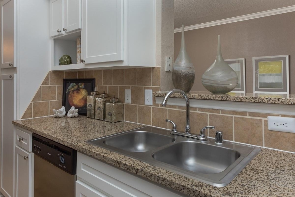 10440 Deerwood - Photo 4