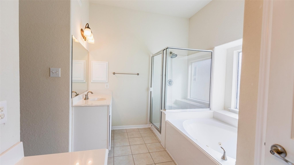 7003 Kendall Lake Court - Photo 14