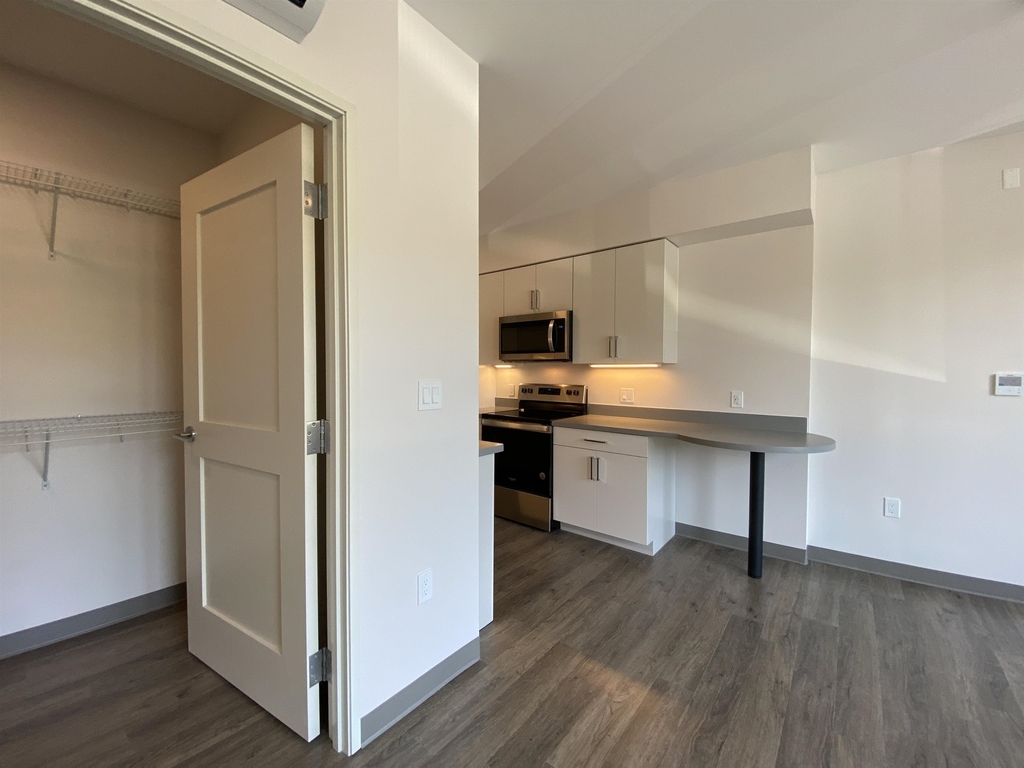 409 Elm - Photo 12