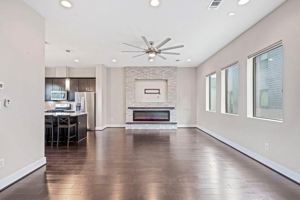 955 Saint Augustine Street - Photo 3