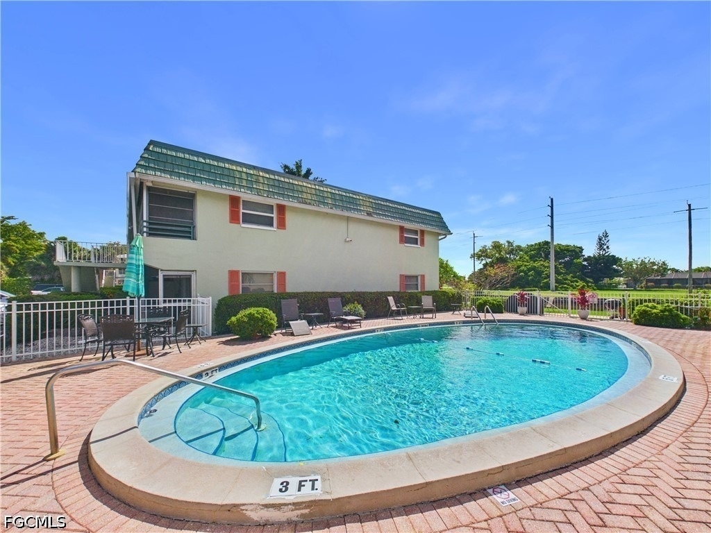 300 Valley Stream Drive - Photo 19
