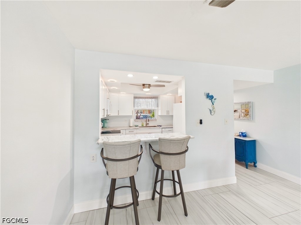 300 Valley Stream Drive - Photo 11