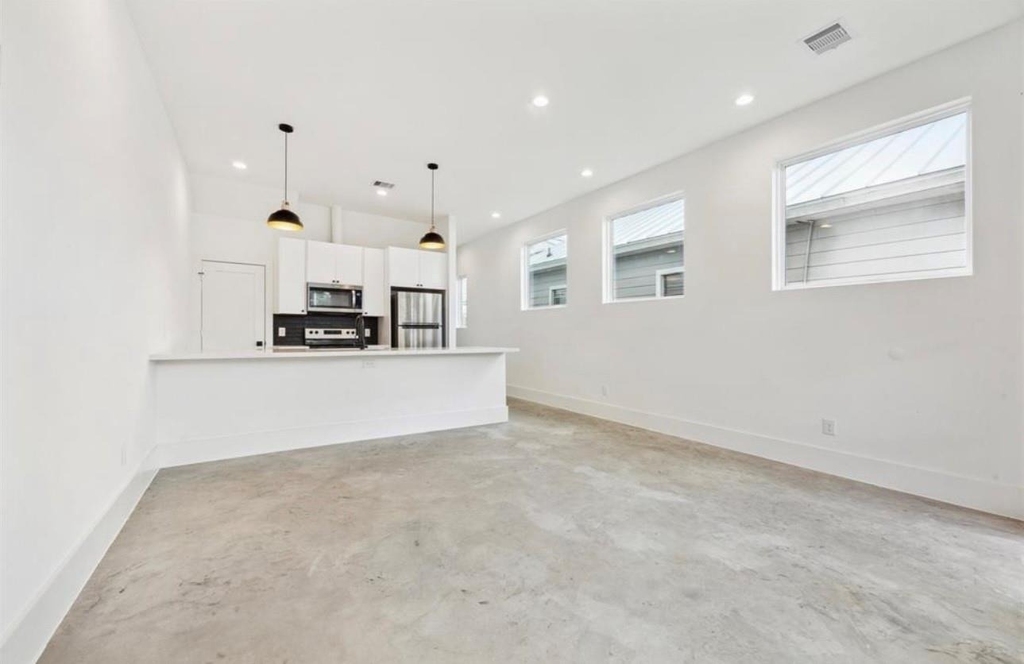 316 N Everton Street - Photo 0