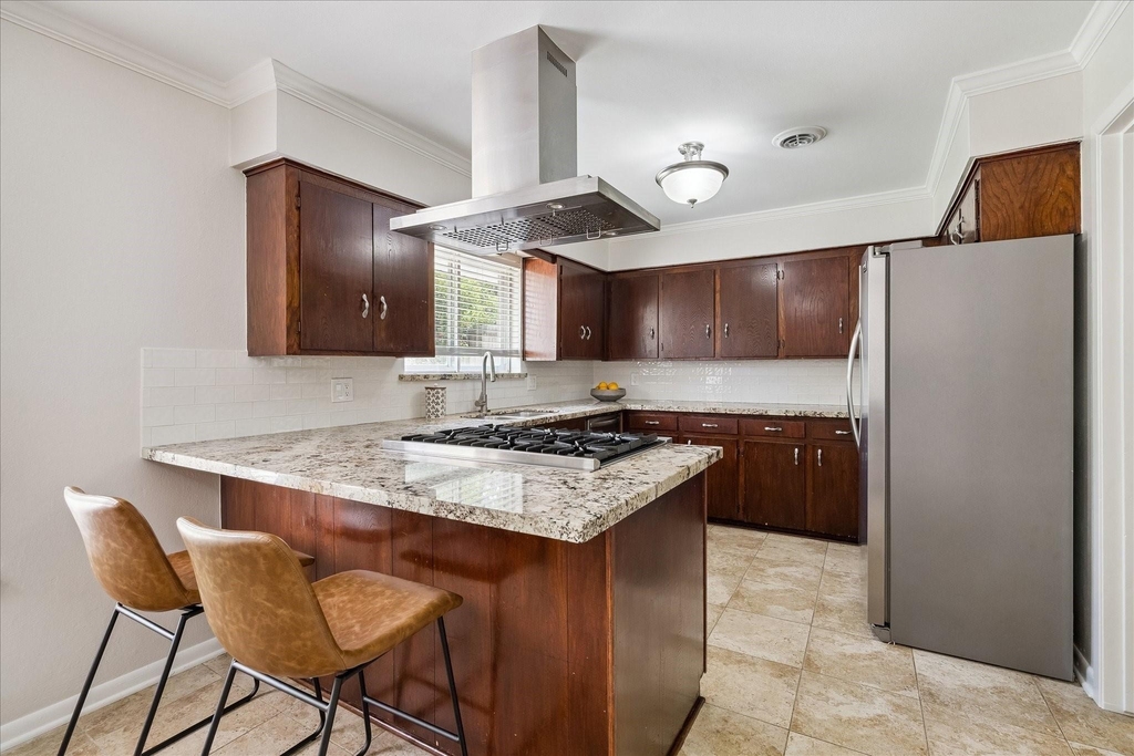 9777 Larston Street - Photo 3