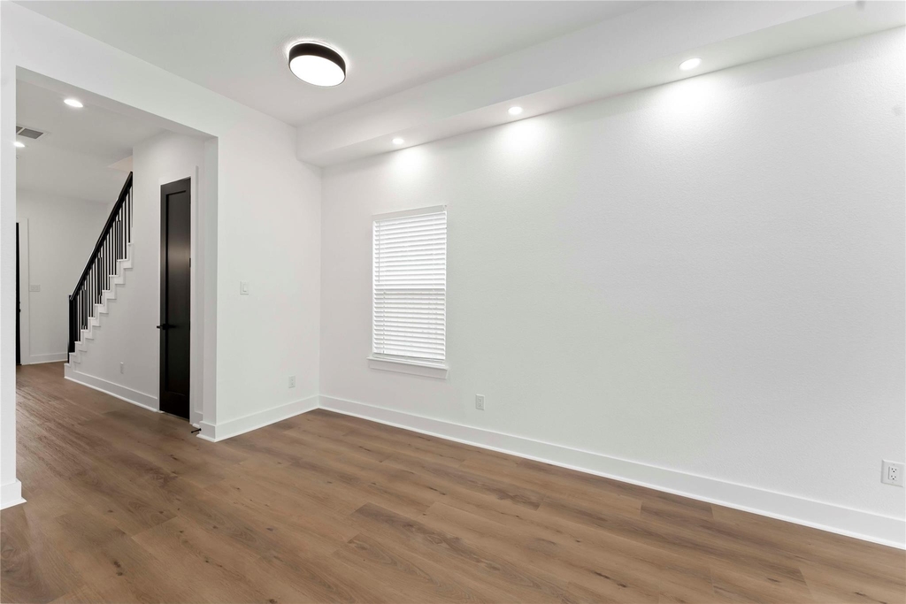 8501 Safeguard Street - Photo 13