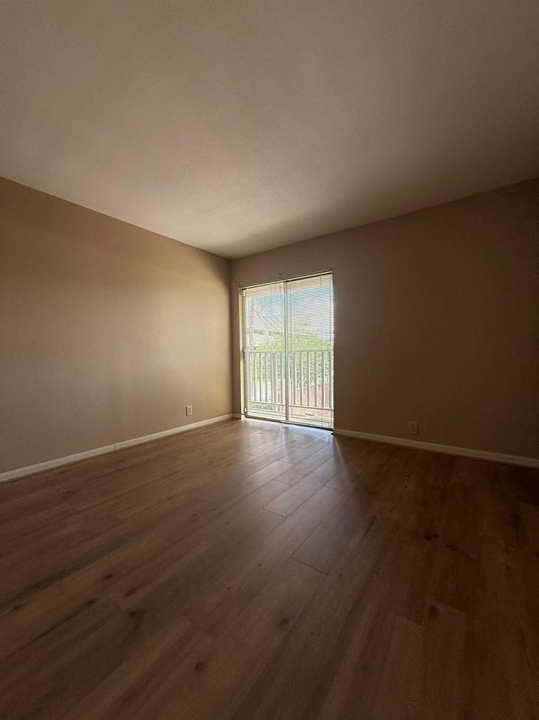 2829 Timmons Lane - Photo 4
