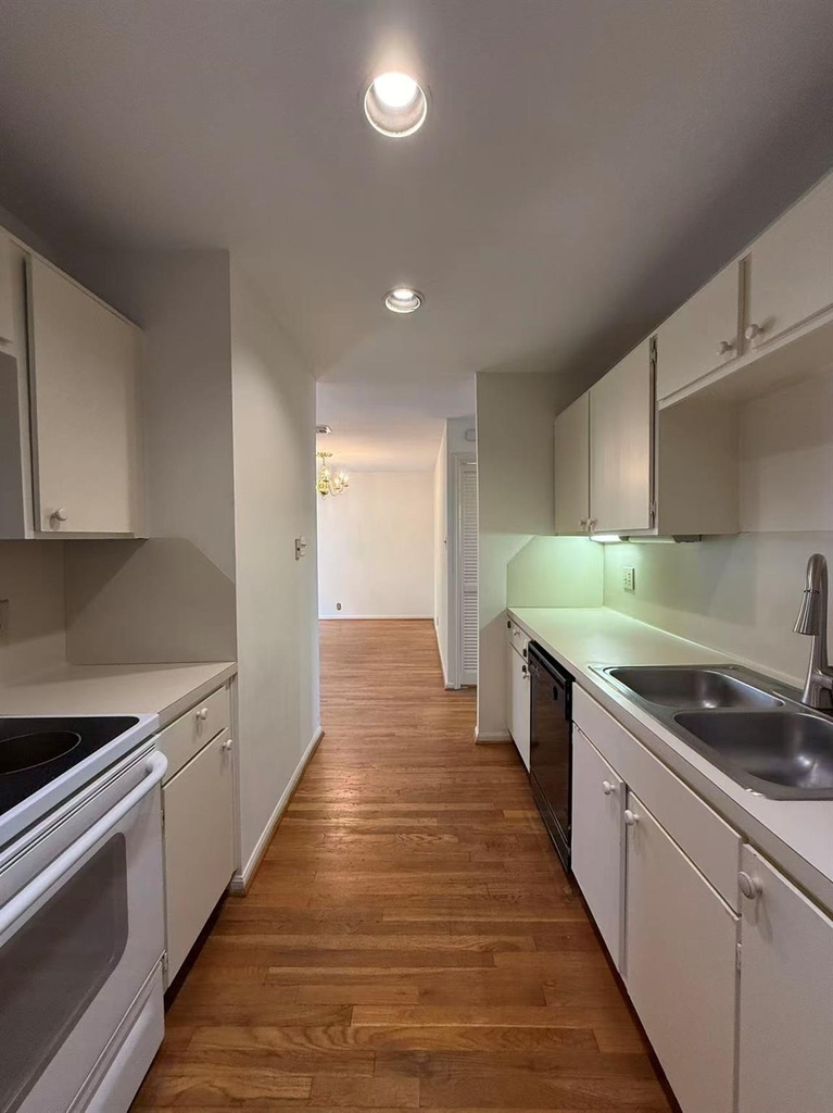 2829 Timmons Lane - Photo 3