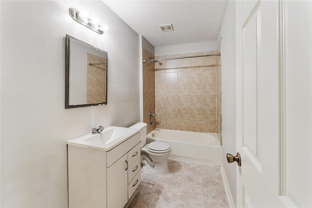 9610 Buffum Street - Photo 14