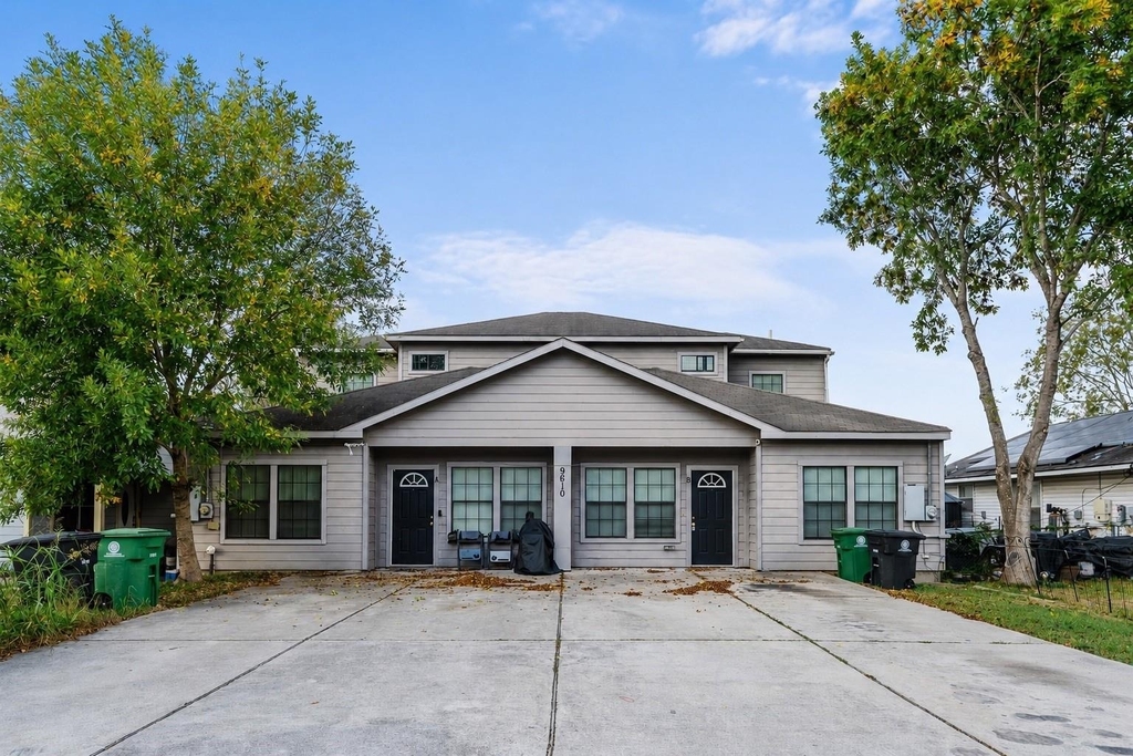 9610 Buffum Street - Photo 2