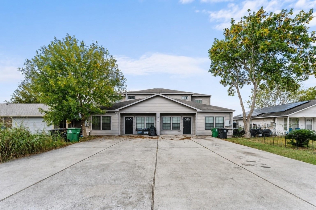 9610 Buffum Street - Photo 1