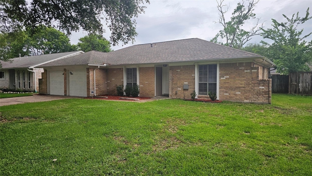 1404 Cactus Street - Photo 1