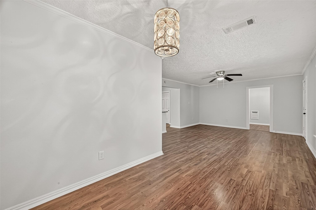 714 E Humble Street - Photo 7