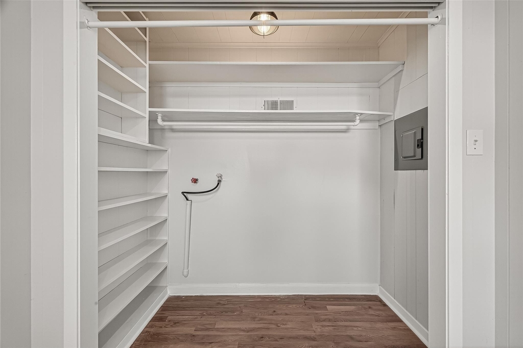 714 E Humble Street - Photo 13