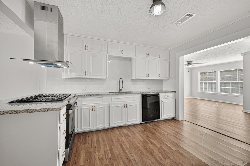 714 E Humble Street - Photo 11
