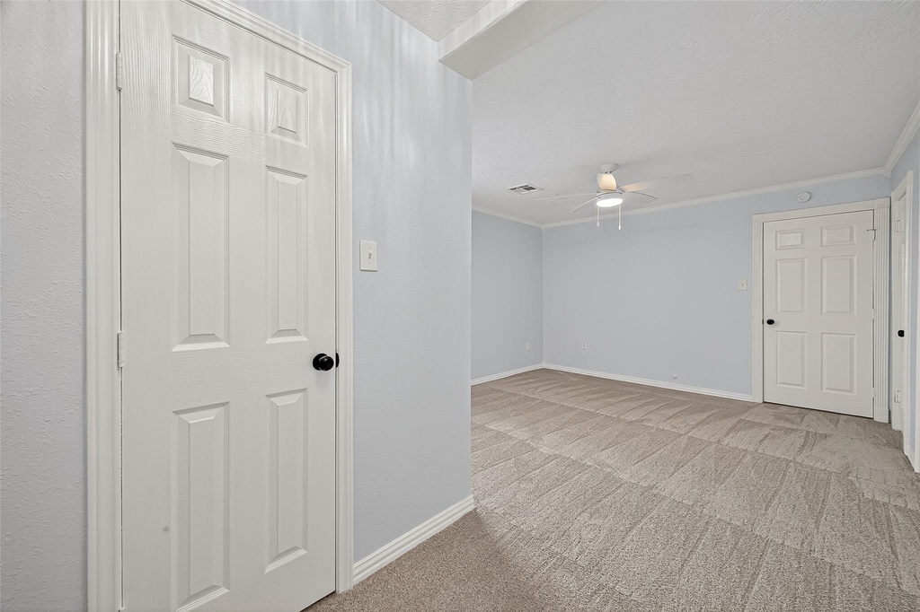 714 E Humble Street - Photo 16