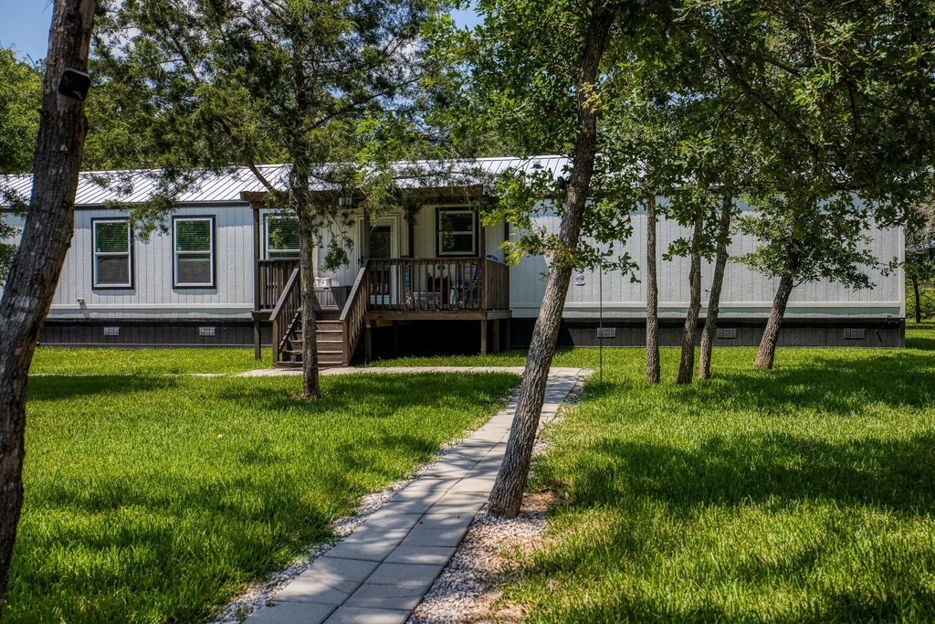 102 Hilltop Court - Photo 0