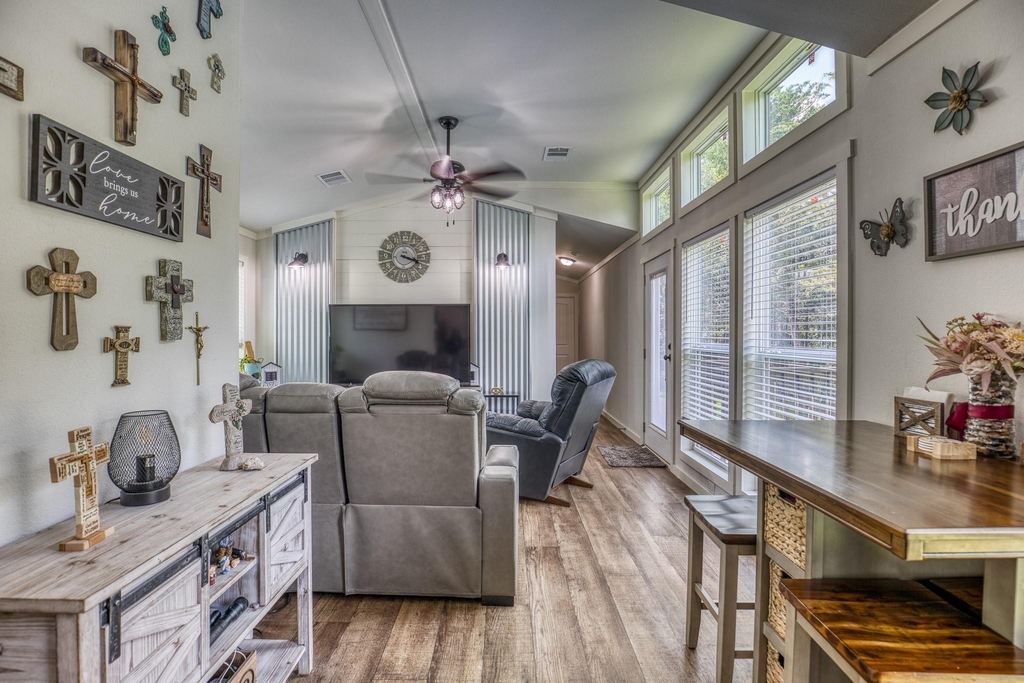 102 Hilltop Court - Photo 10