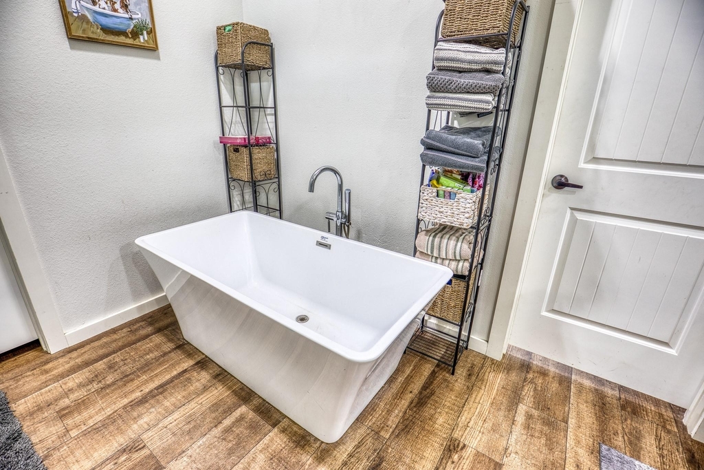 102 Hilltop Court - Photo 18