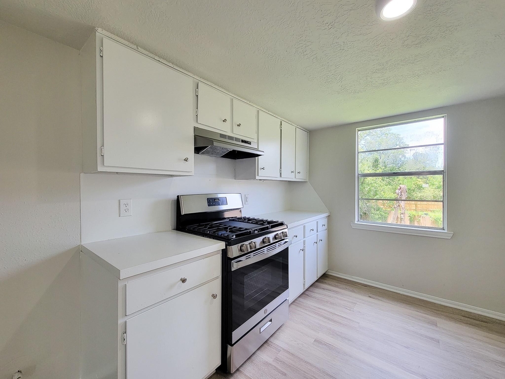 8719 Valley Song Drive - Photo 15
