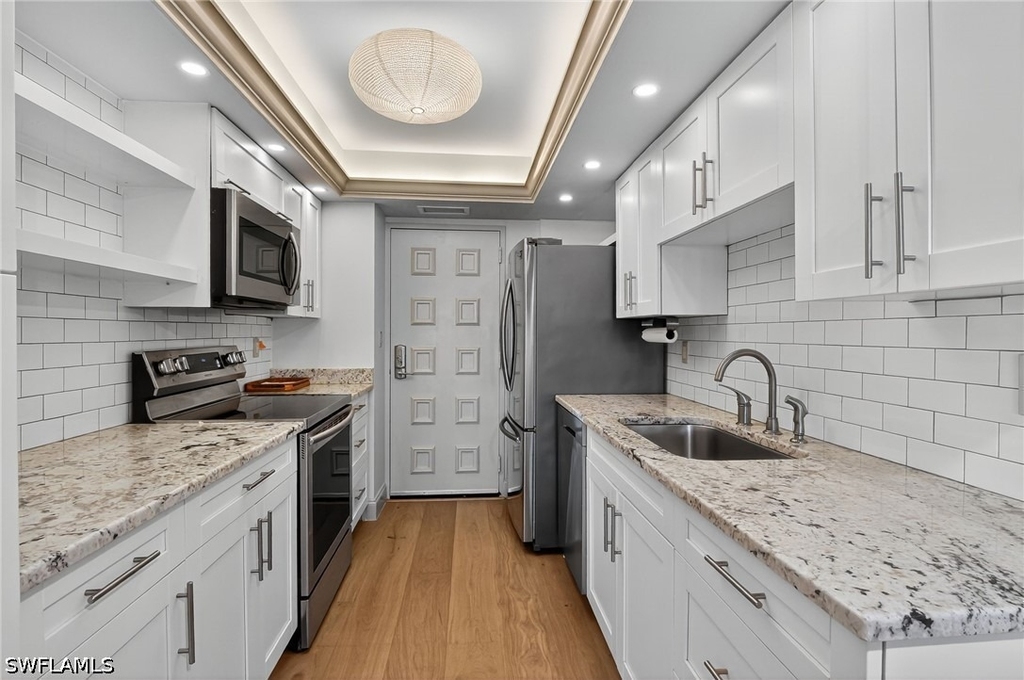 2400 Gulf Shore Boulevard N - Photo 9
