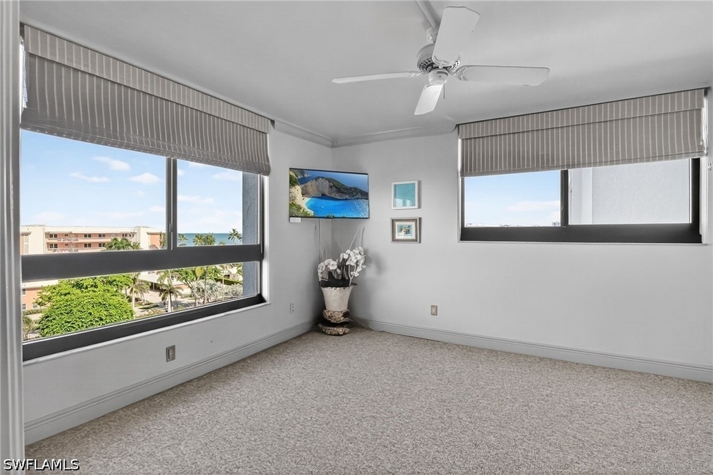2400 Gulf Shore Boulevard N - Photo 37