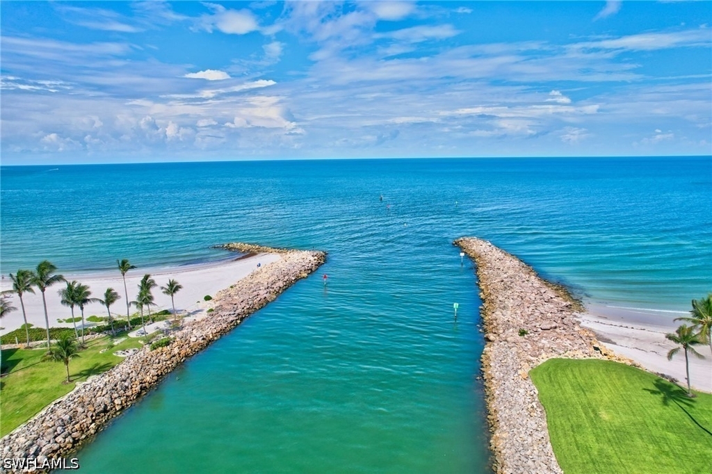 2400 Gulf Shore Boulevard N - Photo 33