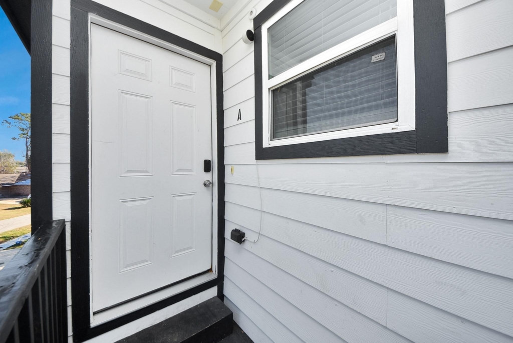 618 Maple Way - Photo 2