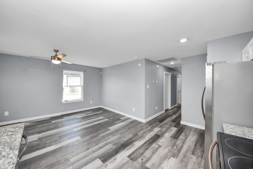 618 Maple Way - Photo 22