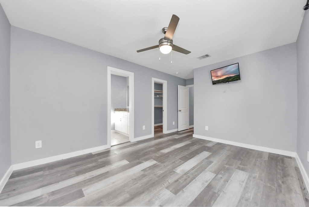 618 Maple Way - Photo 4