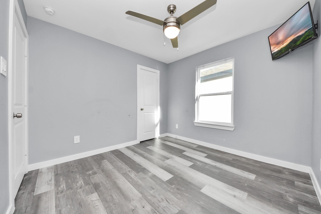 618 Maple Way - Photo 18