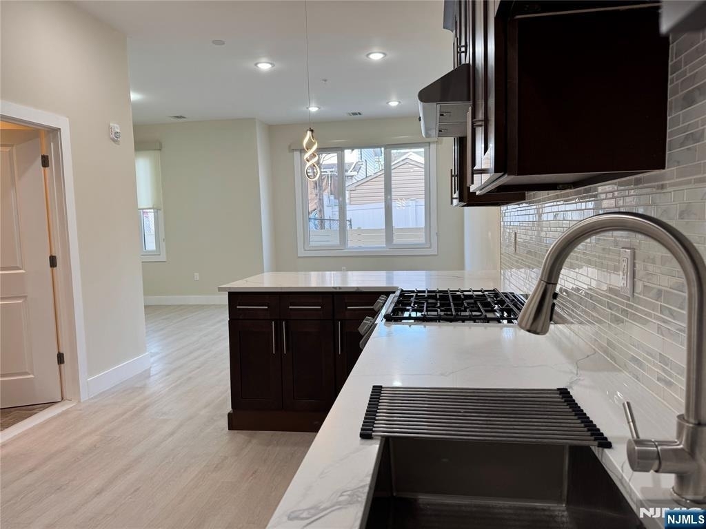527-535 Union - Photo 2