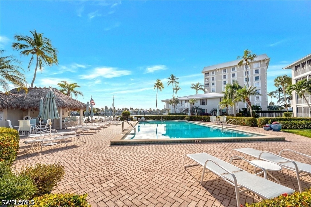2800 Gulf Shore Boulevard N - Photo 30