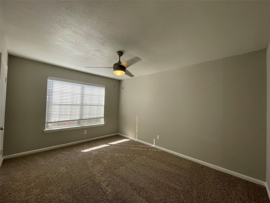 9075 Gaylord Drive - Photo 9