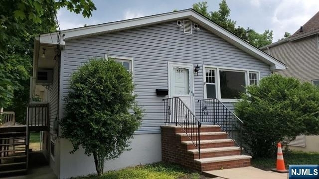 450 Tappan - Photo 0