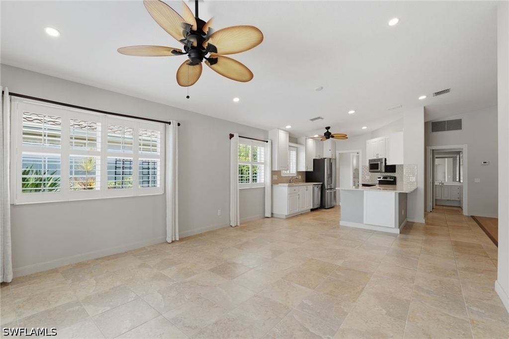 28207 Islet Trail - Photo 4