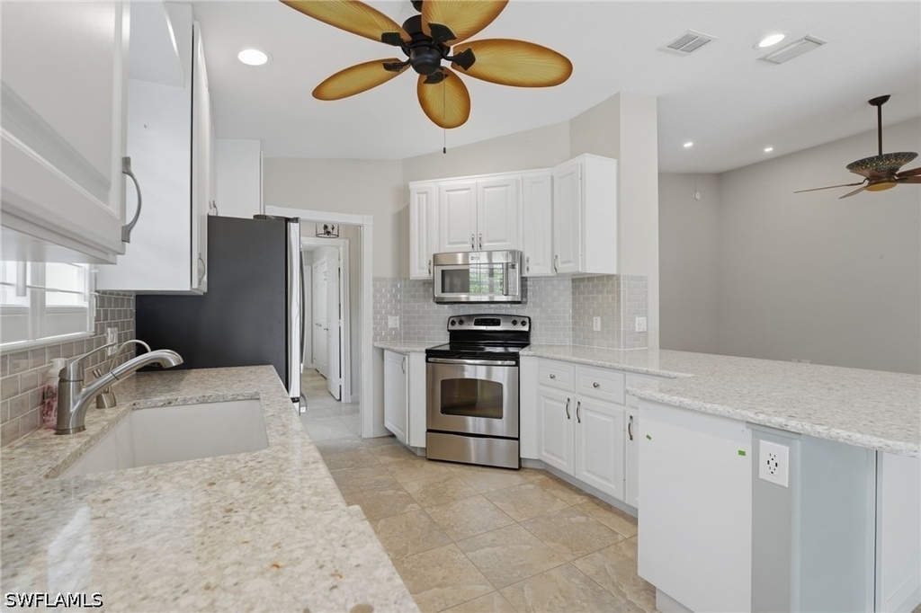 28207 Islet Trail - Photo 11