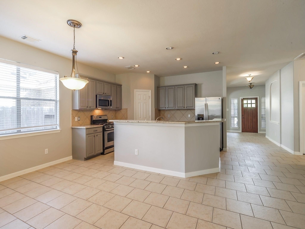 5511 Wild Milberry Drive - Photo 4