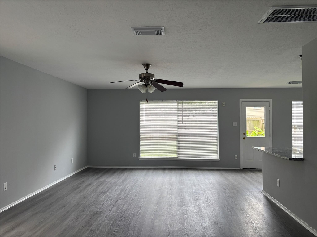 13642 Rural Oak Street - Photo 16