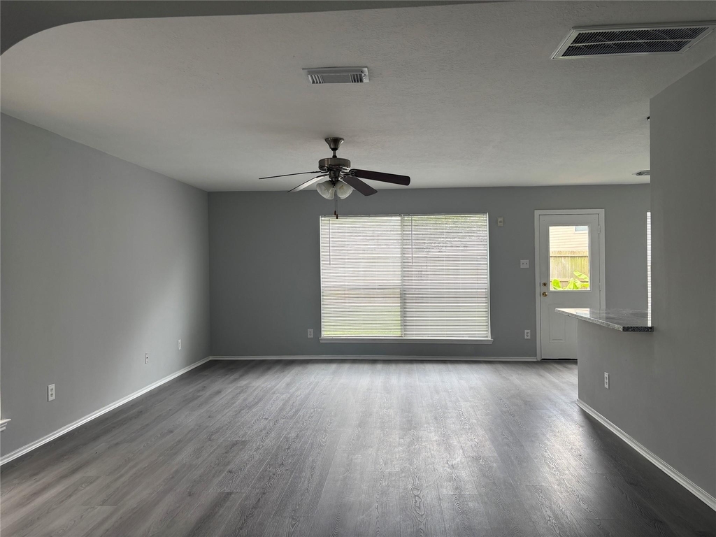 13642 Rural Oak Street - Photo 7