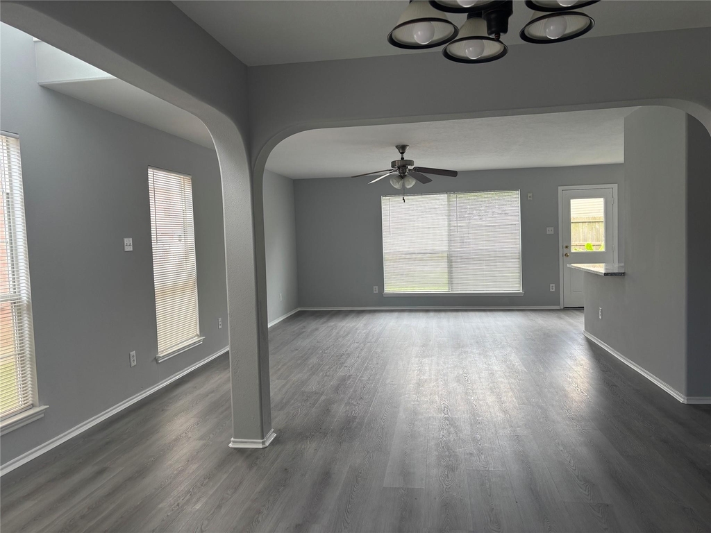 13642 Rural Oak Street - Photo 5