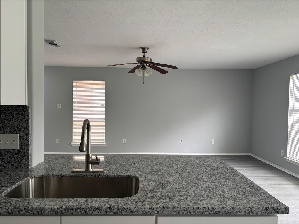 13642 Rural Oak Street - Photo 19