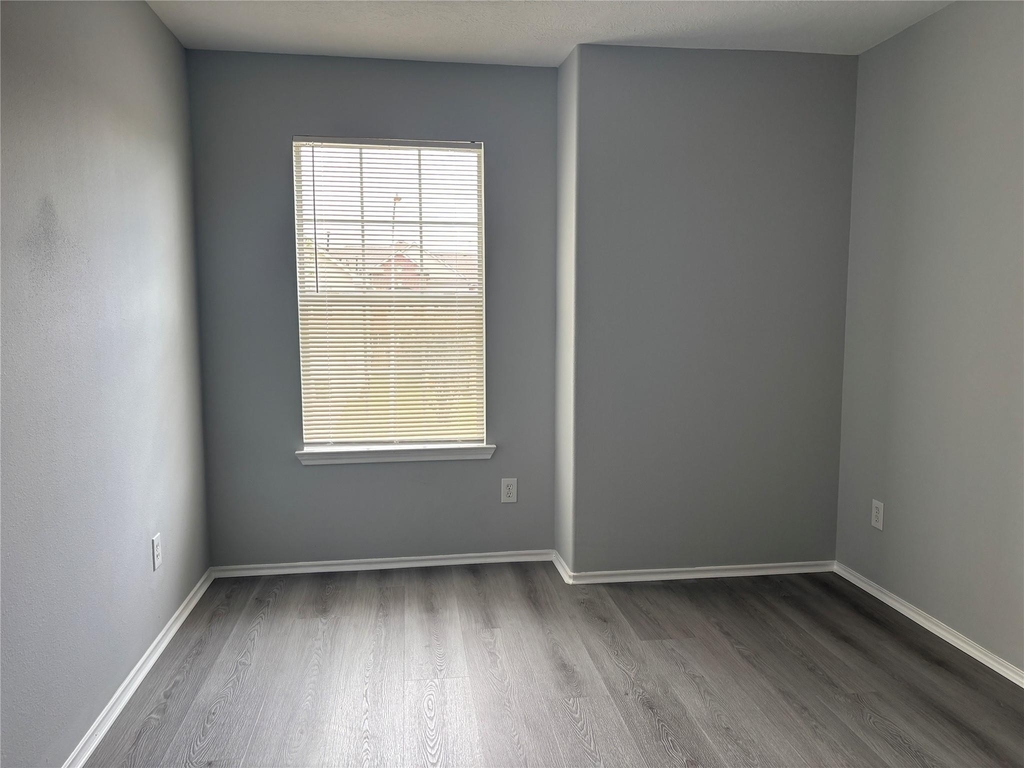 13642 Rural Oak Street - Photo 24