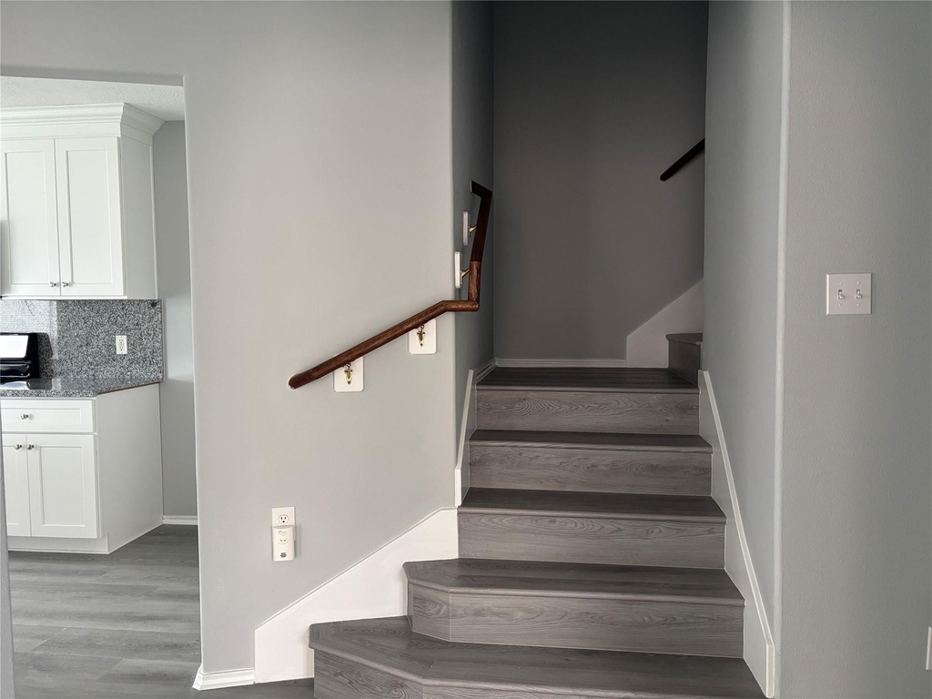13642 Rural Oak Street - Photo 22