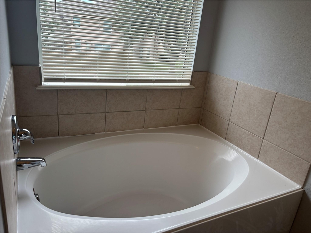 13642 Rural Oak Street - Photo 34