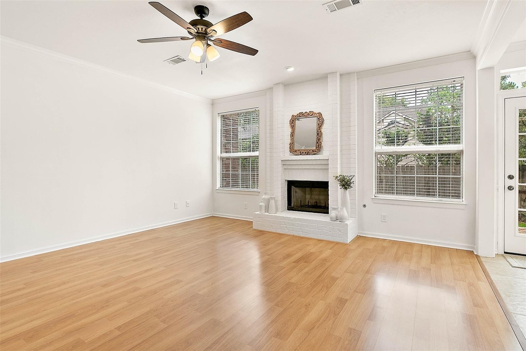 8 Greentwig Place - Photo 8