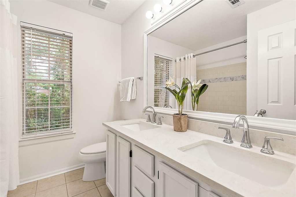 8 Greentwig Place - Photo 25