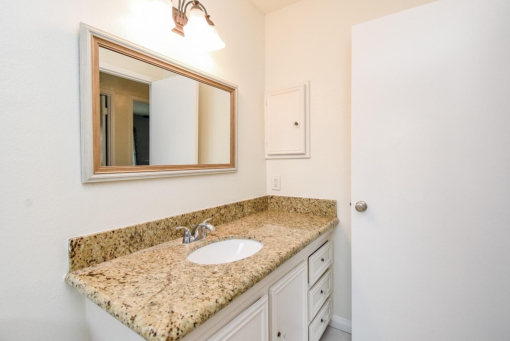 14206 Ella Lee Lane - Photo 25