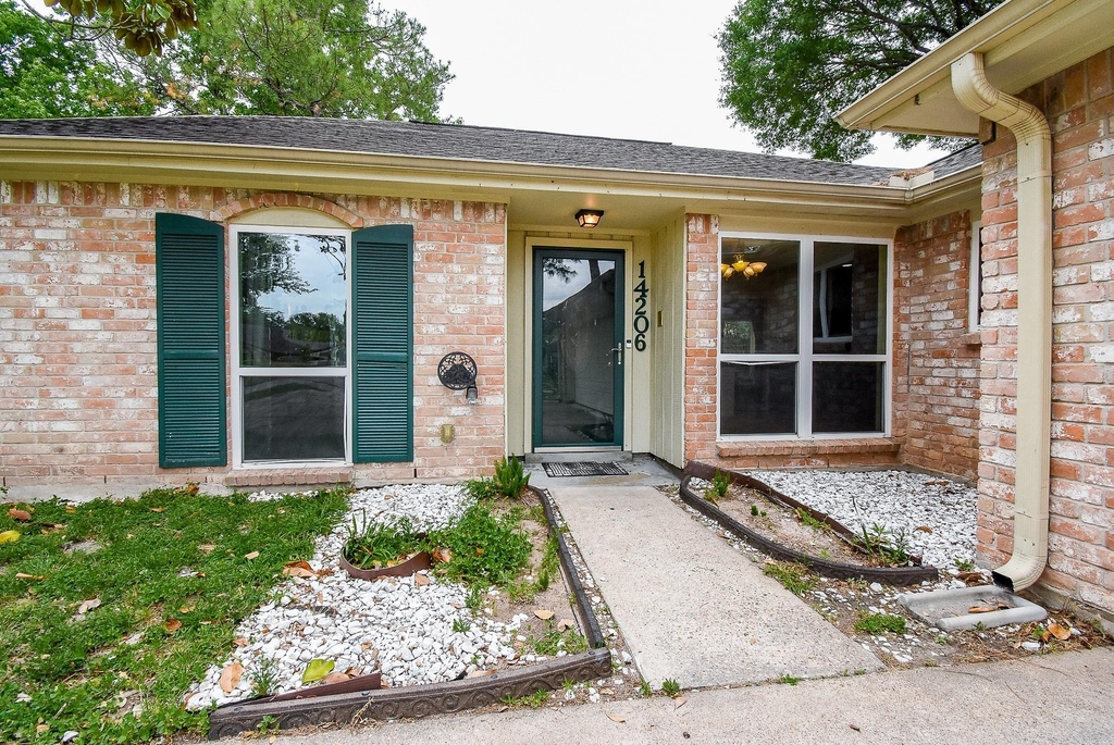 14206 Ella Lee Lane - Photo 1
